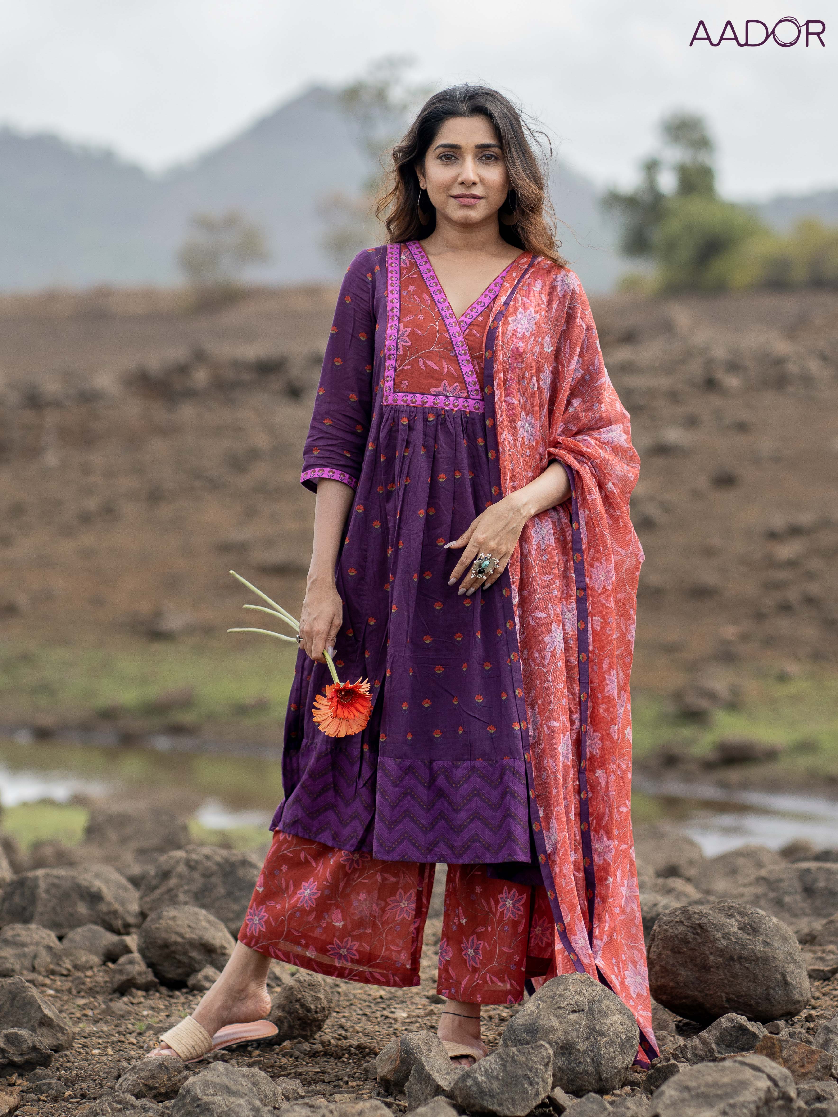 Misty Finchling Dupatta
