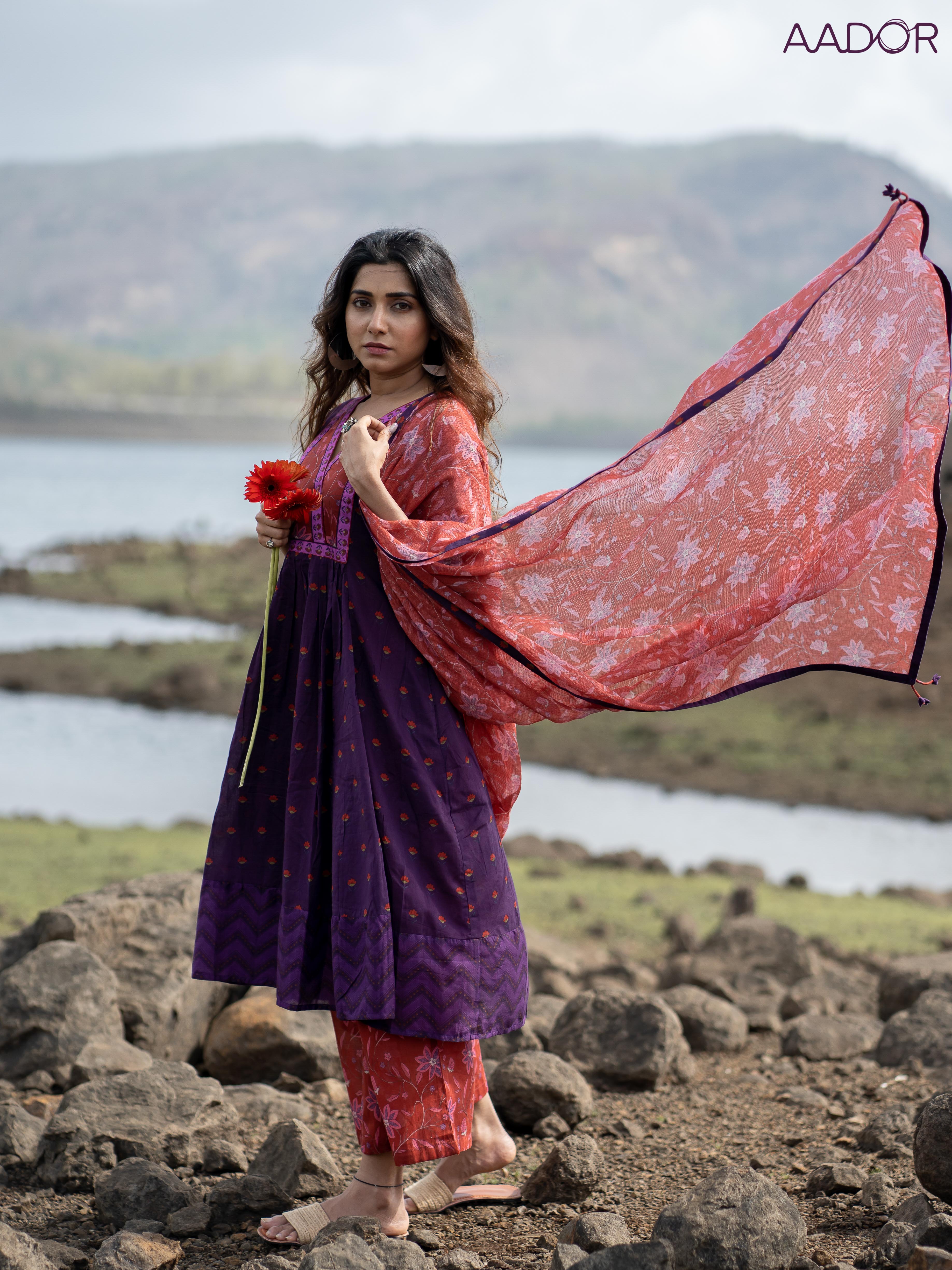 Misty Finchling Dupatta