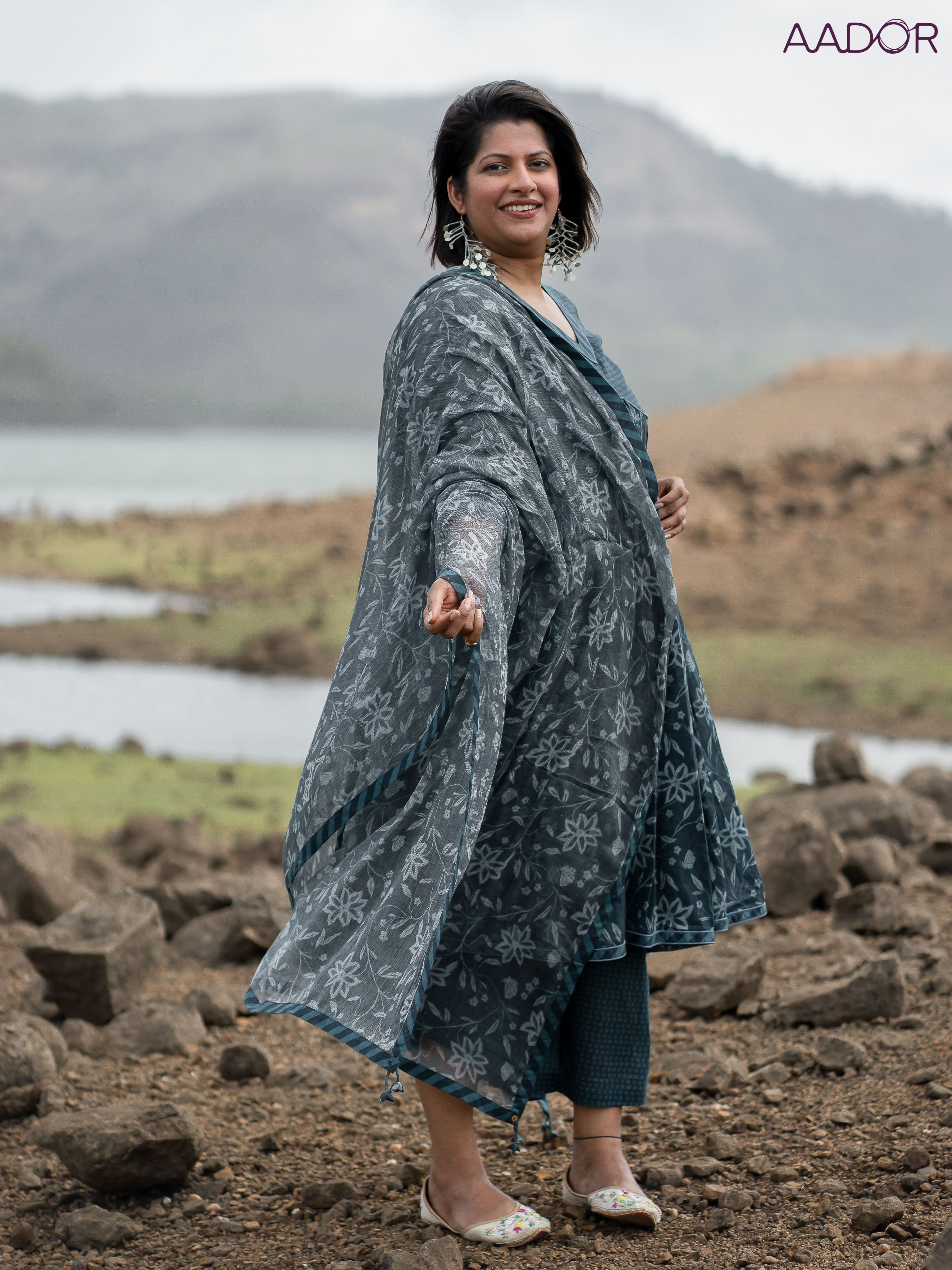Phantom Nightingale Dupatta